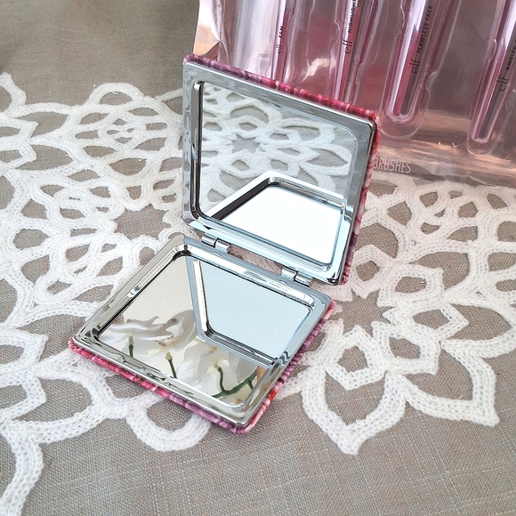 NEW Gift Set,E.l.f. Cosmetic Brushes, Silver&Glass Container+Purse Compact - Picture 7 of 8